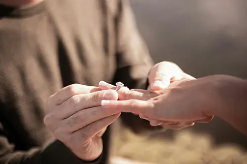 Couple, proposing