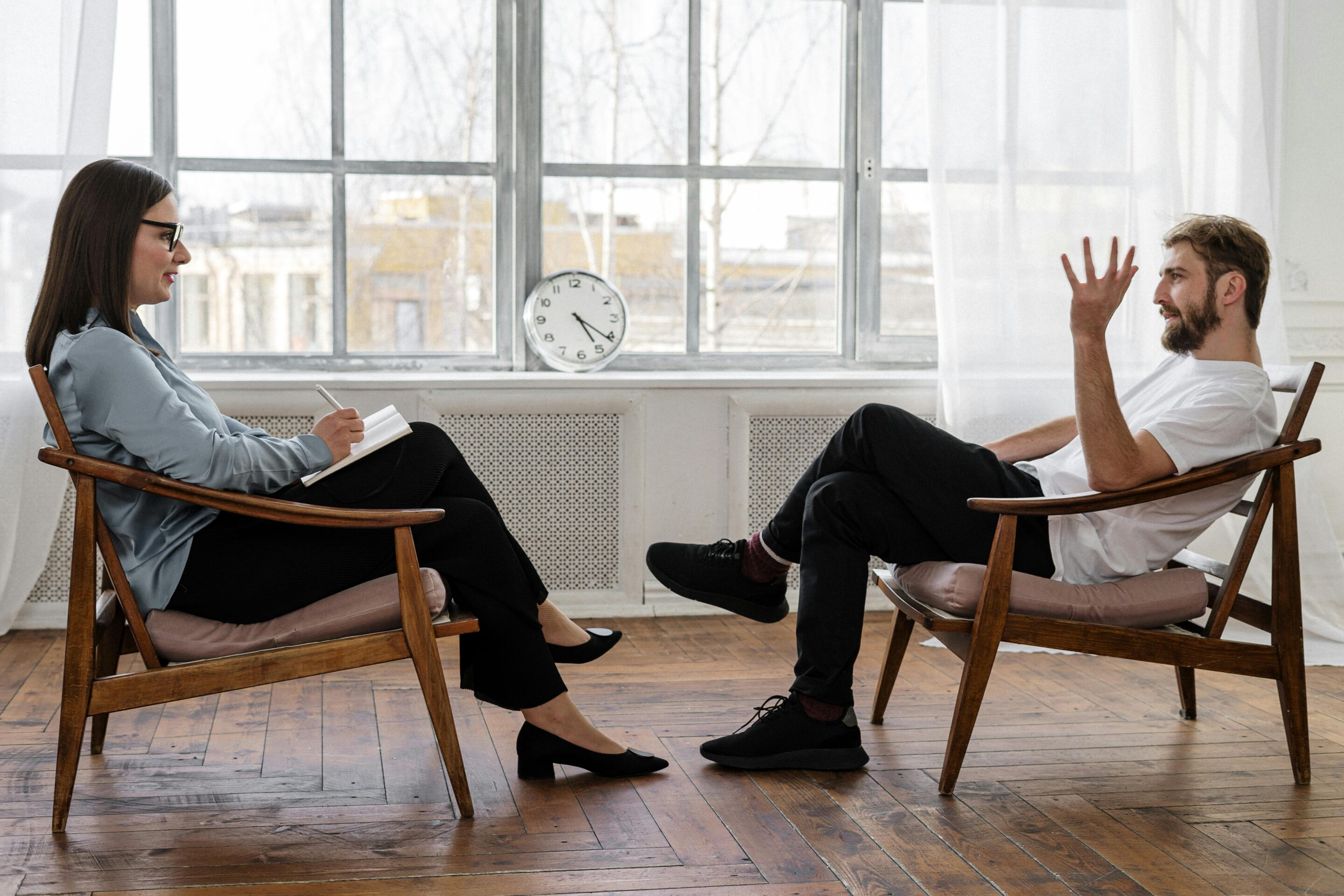How to Break Up With Your Therapist (Without Guilt or Awkwardness)